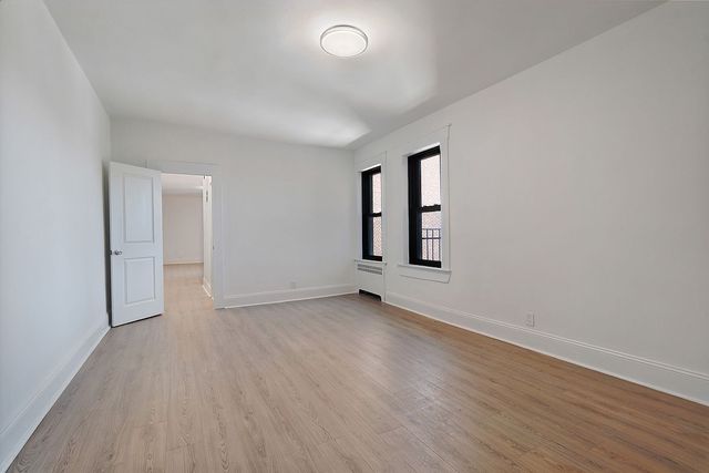 7666 Austin St Apt 5K, New York City, NY 11375
