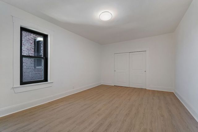 7666 Austin St Apt 5K, New York City, NY 11375