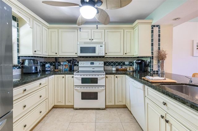 96000 Overseas Hwy W44, Key Largo, FL 33037