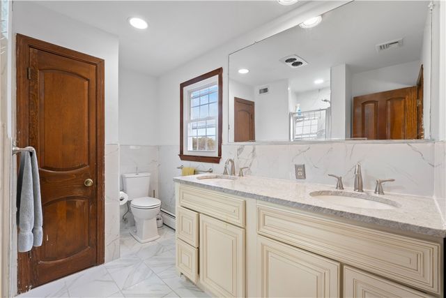 446 Budlong Road, Cranston, RI 02920