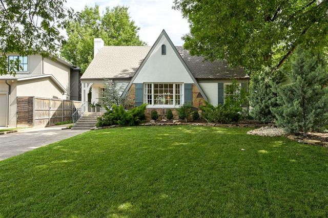 1107 Belford Avenue, Nichols Hills, OK 73116