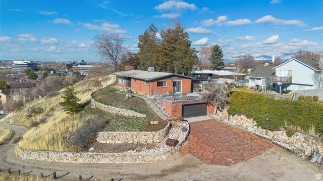 1325 E MILNE LN, Cottonwood Heights, UT 84047