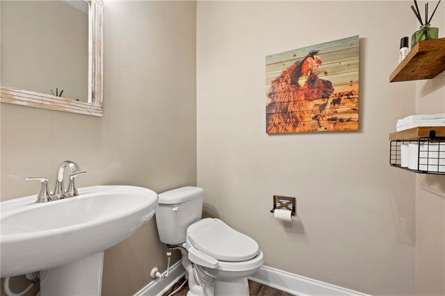 110 Ridgetop Dr, Adams Twp, PA 16046