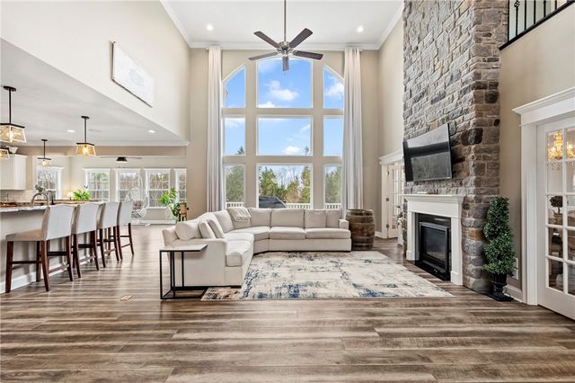 110 Ridgetop Dr, Adams Twp, PA 16046