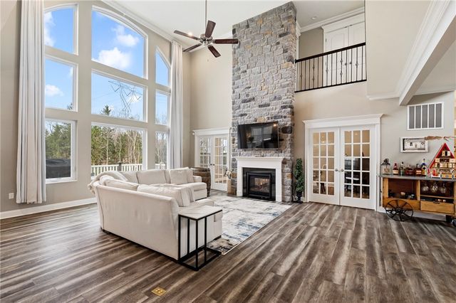 110 Ridgetop Dr, Adams Twp, PA 16046