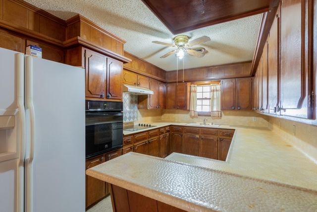 6019 Norfolk Avenue, Lubbock, TX 79413