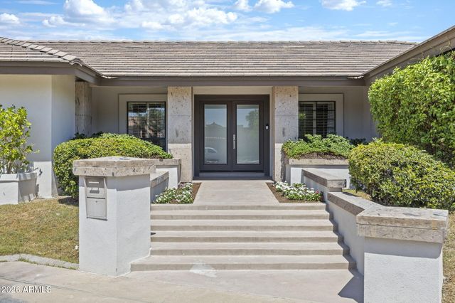 2412 E MONTEBELLO Avenue, Phoenix, AZ 85016
