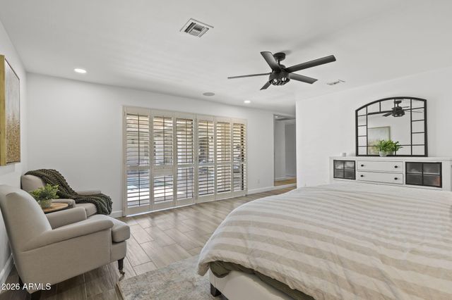 2412 E MONTEBELLO Avenue, Phoenix, AZ 85016