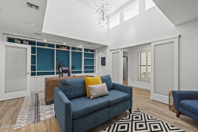 2412 E MONTEBELLO Avenue, Phoenix, AZ 85016