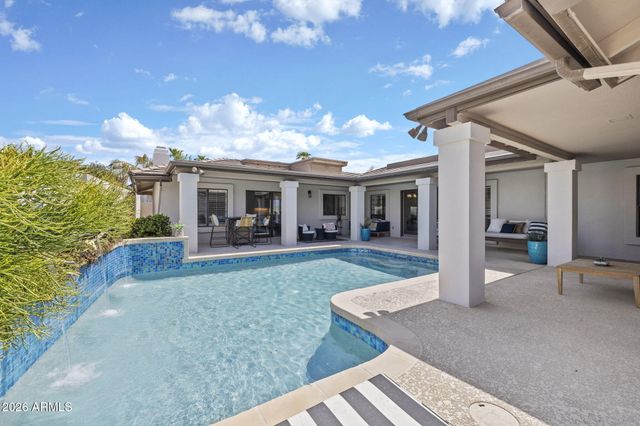 2412 E MONTEBELLO Avenue, Phoenix, AZ 85016