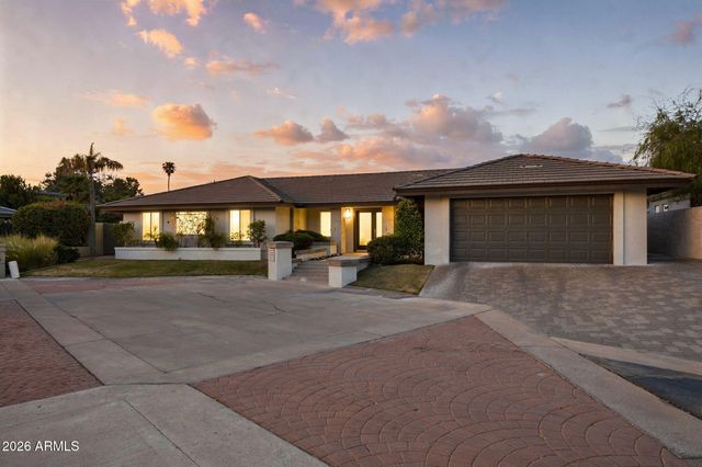 2412 E MONTEBELLO Avenue, Phoenix, AZ 85016