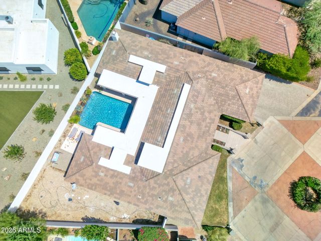 2412 E MONTEBELLO Avenue, Phoenix, AZ 85016