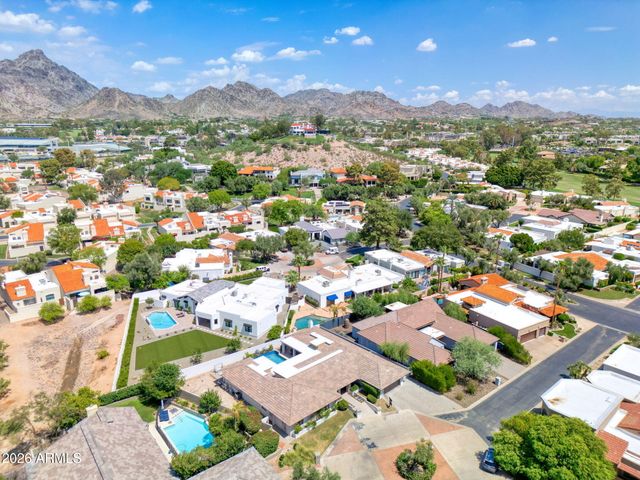 2412 E MONTEBELLO Avenue, Phoenix, AZ 85016