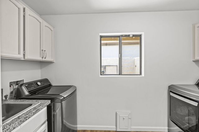 2412 E MONTEBELLO Avenue, Phoenix, AZ 85016