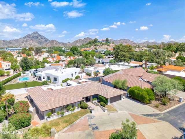 2412 E MONTEBELLO Avenue, Phoenix, AZ 85016