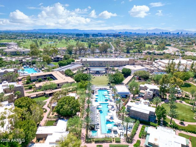 2412 E MONTEBELLO Avenue, Phoenix, AZ 85016