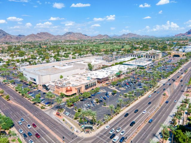 2412 E MONTEBELLO Avenue, Phoenix, AZ 85016