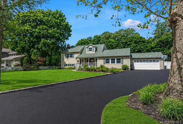 14 Brittany Court, Northport, NY 11768