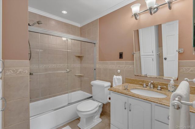 14 Brittany Court, Northport, NY 11768