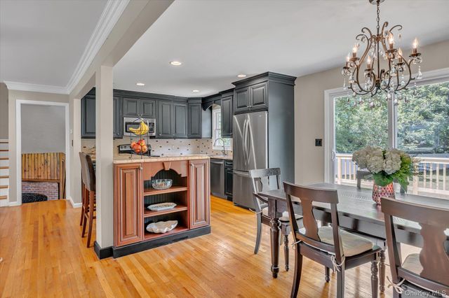 14 Brittany Court, Northport, NY 11768
