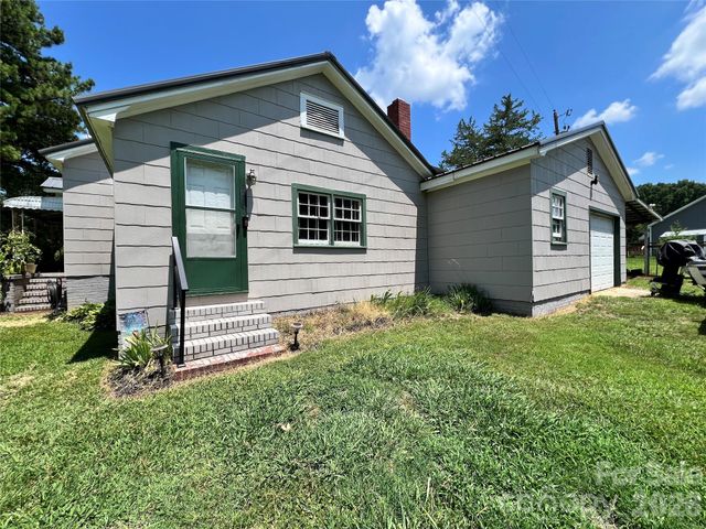 24520 Ridgecrest Road, Locust, NC 28097