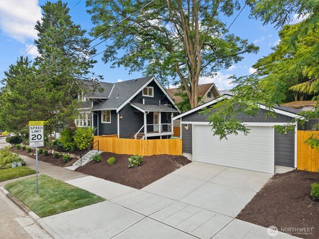 4100 Densmore Avenue N, Seattle, WA 98103