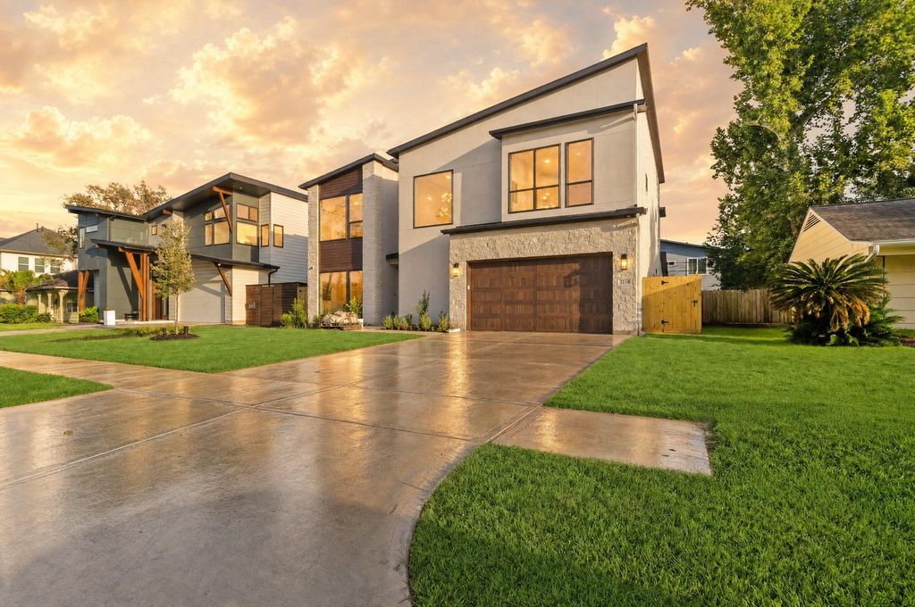7119 Housman Street, Houston, TX 77055
