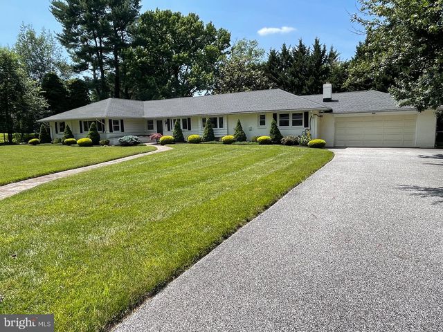 402 IVY CHURCH RD, Lutherville Timonium, MD 21093