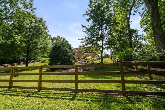 1360 Portage Drive, Columbus, OH 43235