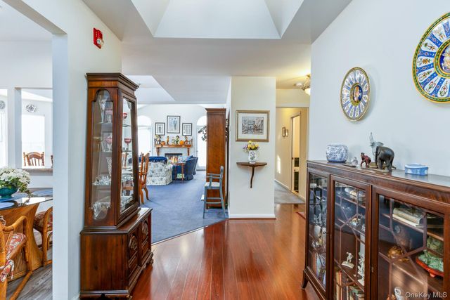 477 Woodscreek Court, Moriches, NY 11955