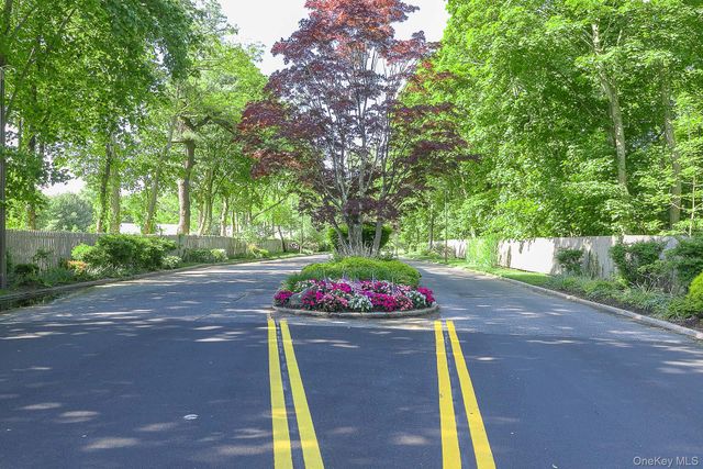 477 Woodscreek Court, Moriches, NY 11955