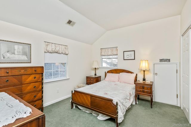 477 Woodscreek Court, Moriches, NY 11955