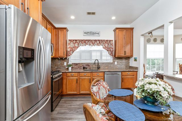 477 Woodscreek Court, Moriches, NY 11955