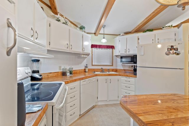 109 Waverly Drive, Grants Pass, OR 97526