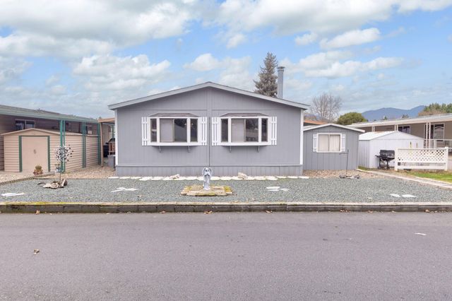 109 Waverly Drive, Grants Pass, OR 97526