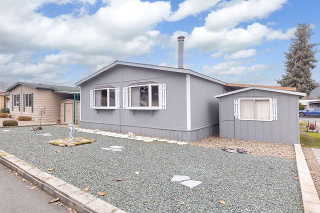 109 Waverly Drive, Grants Pass, OR 97526