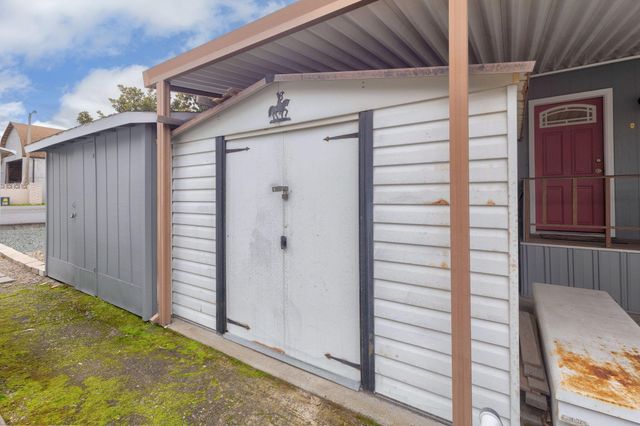 109 Waverly Drive, Grants Pass, OR 97526