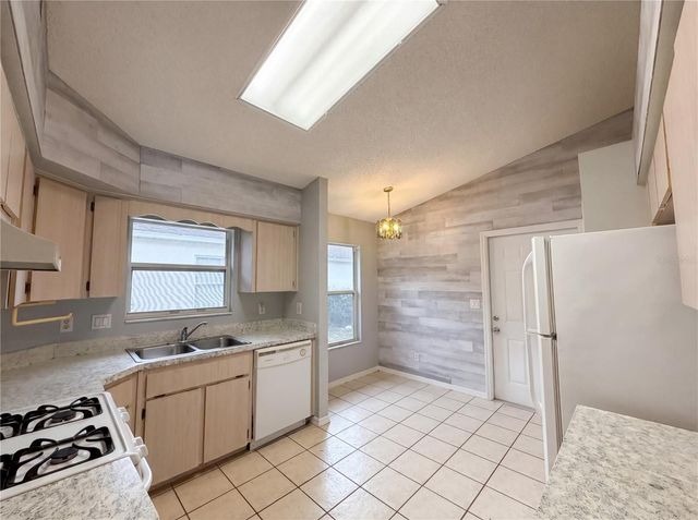 5507 LAVER STREET, Leesburg, FL 34748