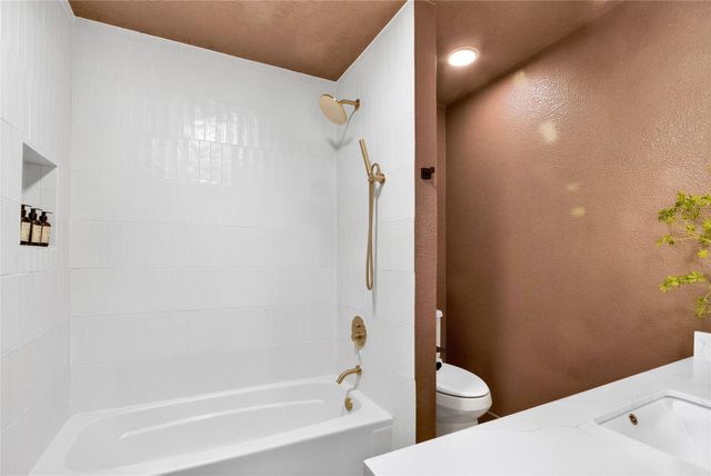 2501 Ironclad Drive, League City, TX 77573