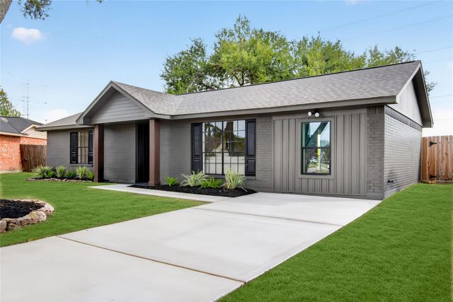 2501 Ironclad Drive, League City, TX 77573