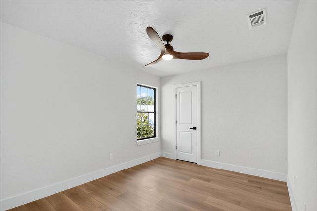 2501 Ironclad Drive, League City, TX 77573