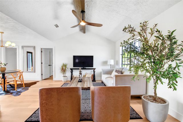 2501 Ironclad Drive, League City, TX 77573