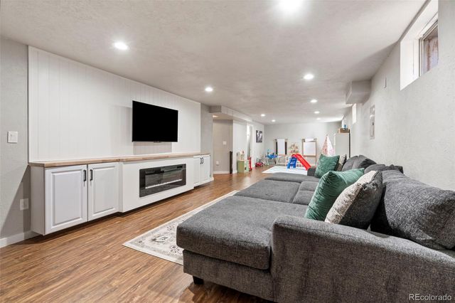 8308 W 72nd Avenue, Arvada, CO 80005
