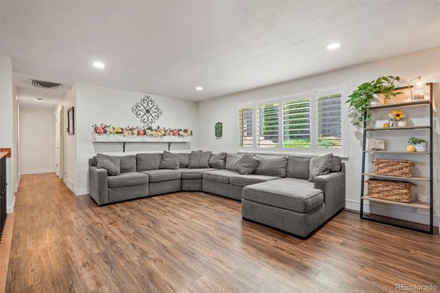 8308 W 72nd Avenue, Arvada, CO 80005