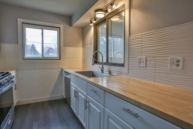 1441 N 16TH AVENUE, Wausau, WI 54401