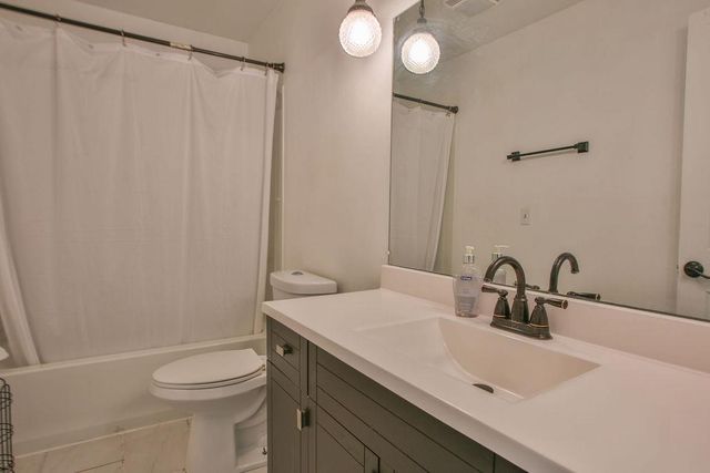 1441 N 16TH AVENUE, Wausau, WI 54401