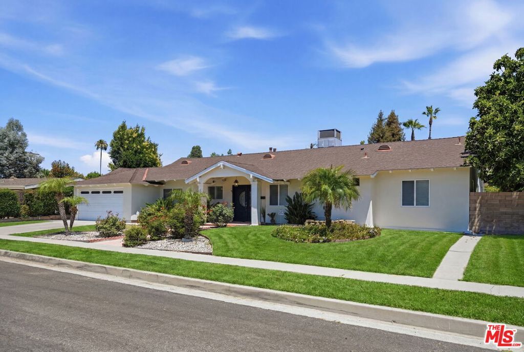 23001 Lita Place, Woodland Hills, CA 91364 — photo 4