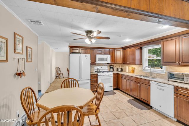 512 Gladstone Street, Toms River, NJ 08757
