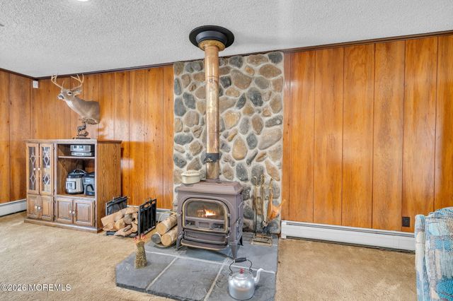 512 Gladstone Street, Toms River, NJ 08757