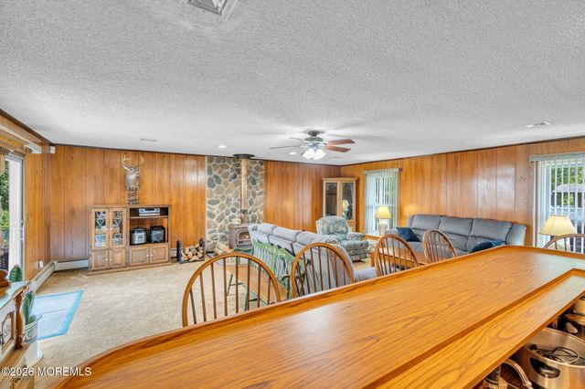 512 Gladstone Street, Toms River, NJ 08757